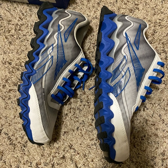 Reebok - Picture 4 of 5